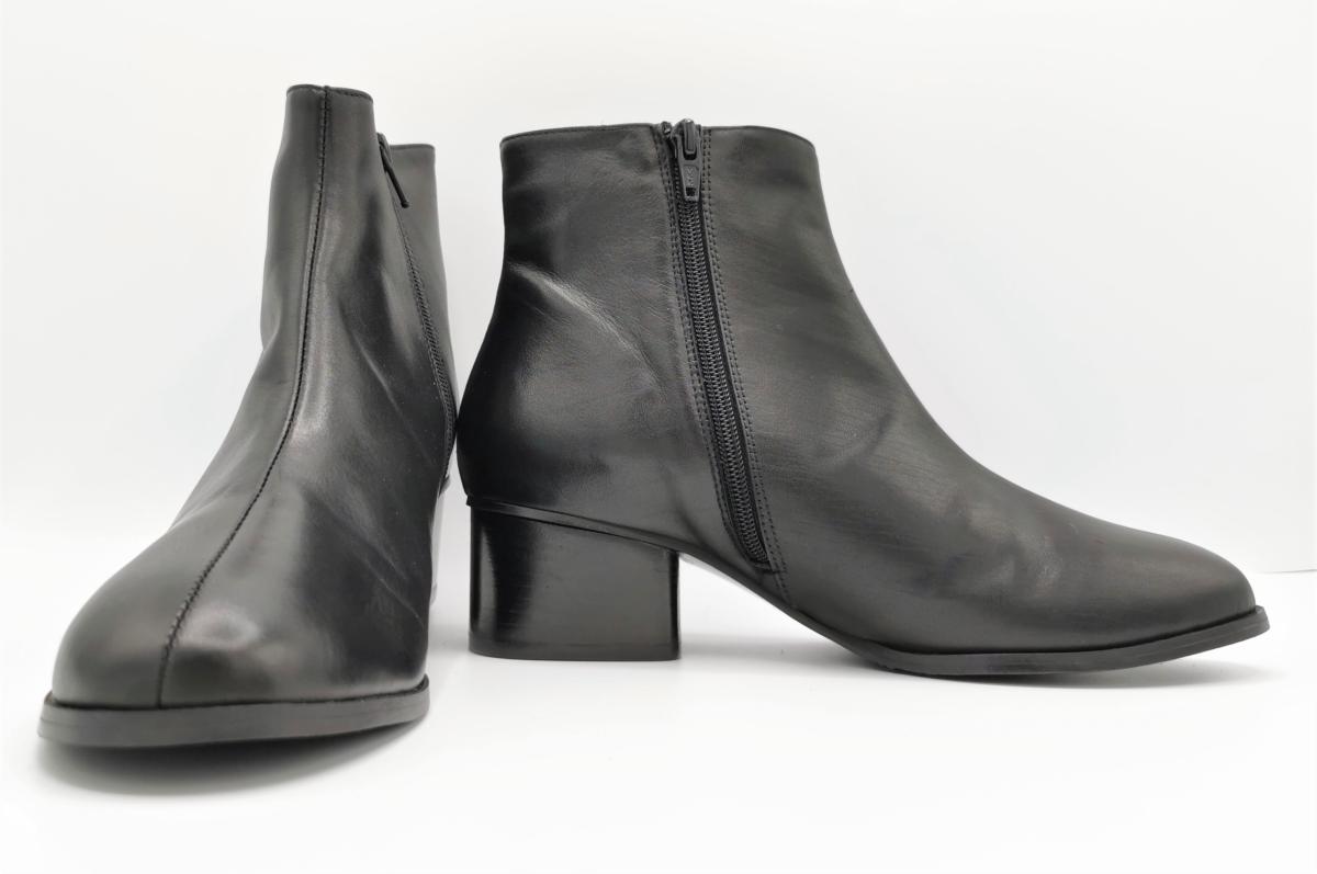 Boots en cuir a bijoux top
